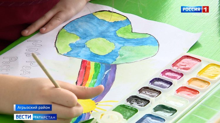 Школьники из Агрызского района приняли участие в конкурсе «Дети рисуют страну»