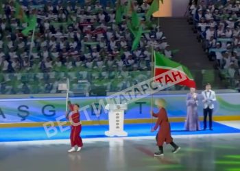 На Международном хоккейном турнире в Ашхабаде муфтий РТ представил команду «ОРХИС — Казань»