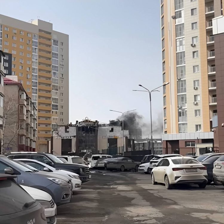 В Казани снова загорелась гостиница «Астория»