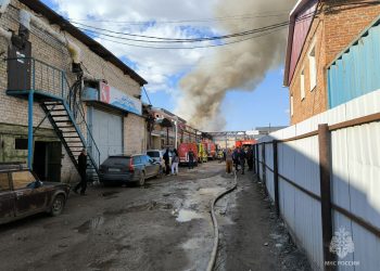 Прокуратура организовала проверку после пожара возле ТЦ «Олимп» в Казани