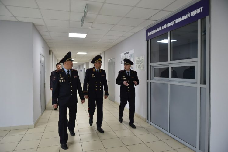 Сатретдинов в Челнах посетил центр временного проживания иностранцев