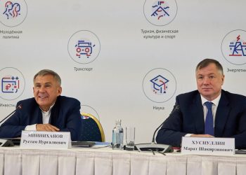 Минниханов провел заседание комиссии Госсовета РФ по направлению «Строительство, ЖКХ, городская среда»