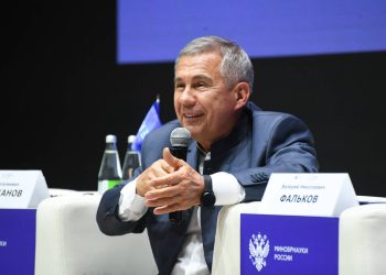 Минниханов заявил, что Татарстан столкнулся с проблемой нехватки специалистов