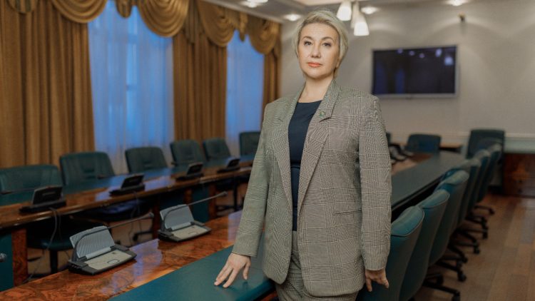 Ирада Аюпова поздравила татарстанцев с Днем славянской письменности и культуры