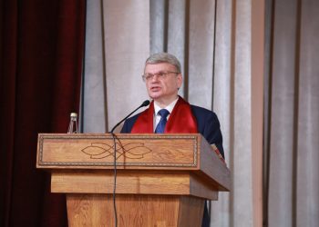 Министр здравоохранения РФ поздравил Казанский медуниверситет с 210-летием