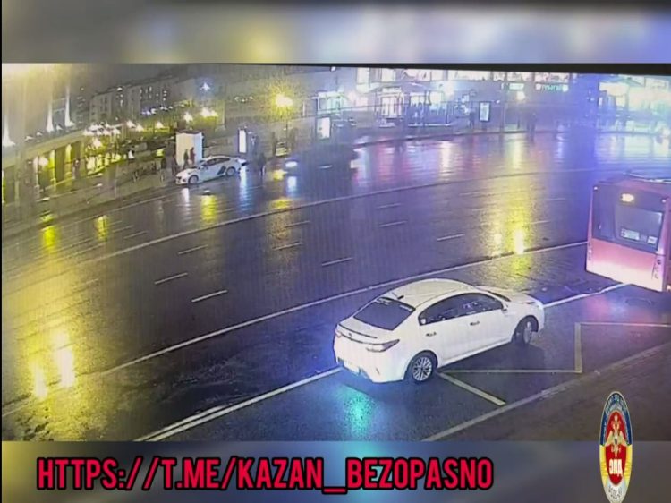 В центре Казани водитель иномарки сбил 64-летнего пешехода