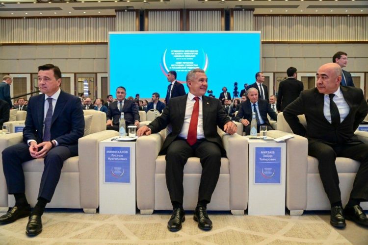 Минниханов принял участие в заседании Совета регионов Узбекистана и России