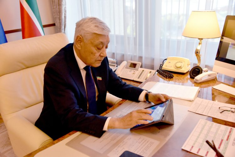 Фарид Мухаметшин принял участие в электронном предварительном голосовании «Единой России»