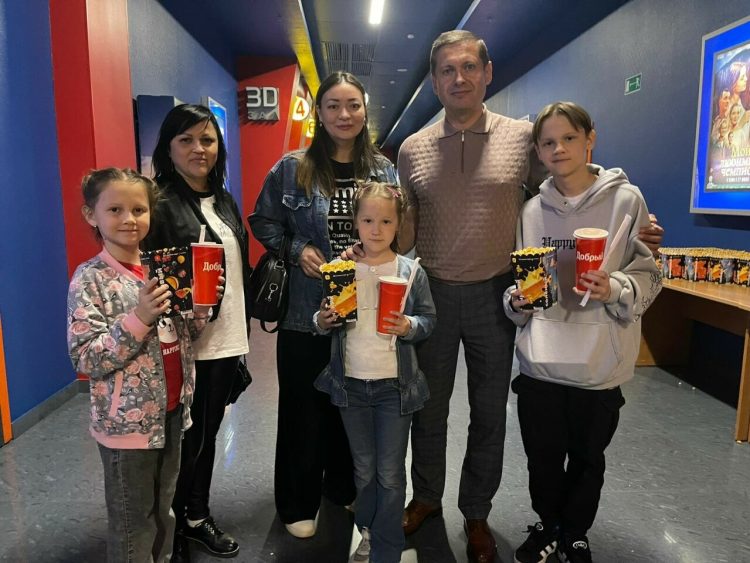 В Челнах организовали спецпоказ мультфильма для семей бойцов СВО