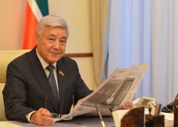 Мухаметшин поздравил представителей СМИ с республиканским Днем печати