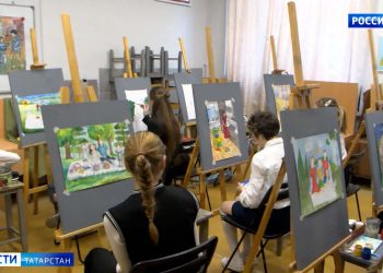 Ученики казанской художественной школы впервые примут участие в конкурсе «Дети рисуют страну»
