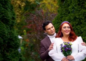 Вышедшая замуж за приемного сына певица из Казани прокомментировала слухи о разводе