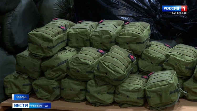Татарстанцам рассказали, что входит в комплект бойца, заключившего контракт