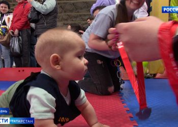 В Казани состоялся марафон в ползунках