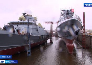 В Зеленодольске спустили на воду два военных корабля