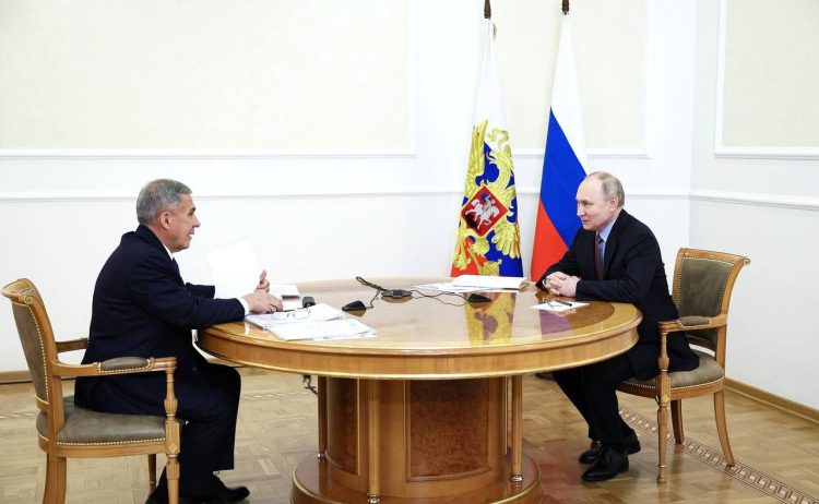 Рустам Минниханов поздравил Владимира Путина с инаугурацией
