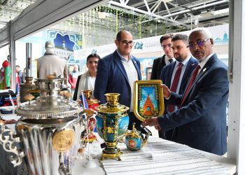 Минниханов открыл международную халяль-ярмарку в агропромпарке «Казань»