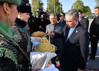 Минниханов в казанском аэропорту встретил Председателя Халк Маслахаты Туркменистана