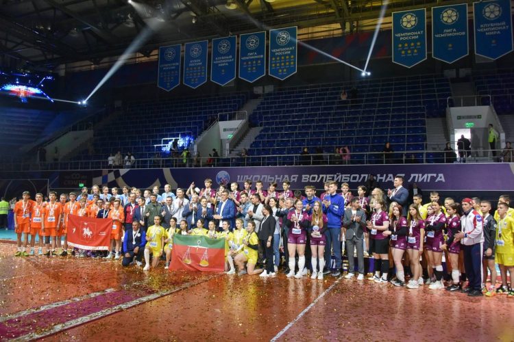 В казанском Центре волейбола наградили финалистов и победителей Школьной волейбольной лиги