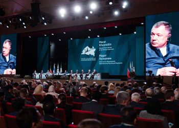 Марат Хуснуллин поблагодарил руководство РТ за высокий уровень организации KazanForum