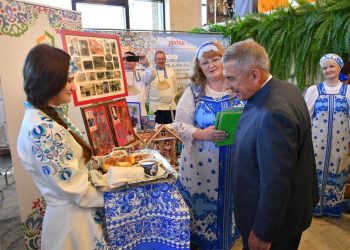 Минниханов опубликовал фото с фестиваля «Эхо веков в истории семьи»