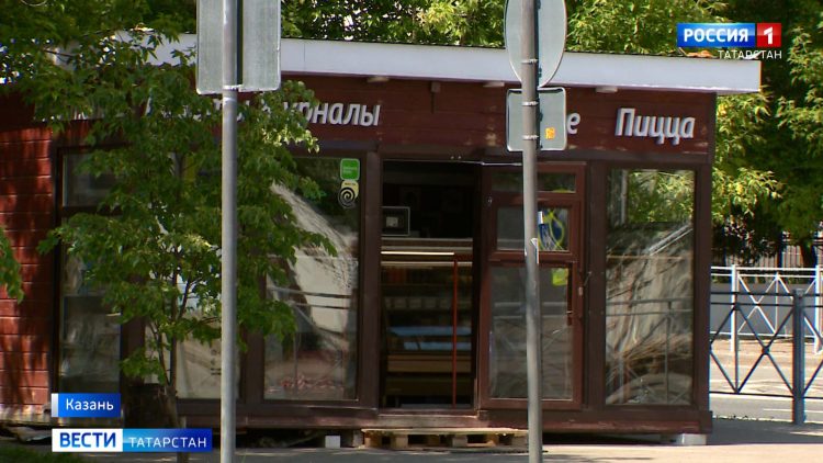 Жители Приволжского района пожаловались на работу круглосуточной шаурмичной