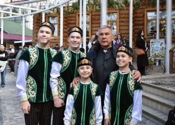 Минниханов посетил национальный комплекс «Туган Авылым»