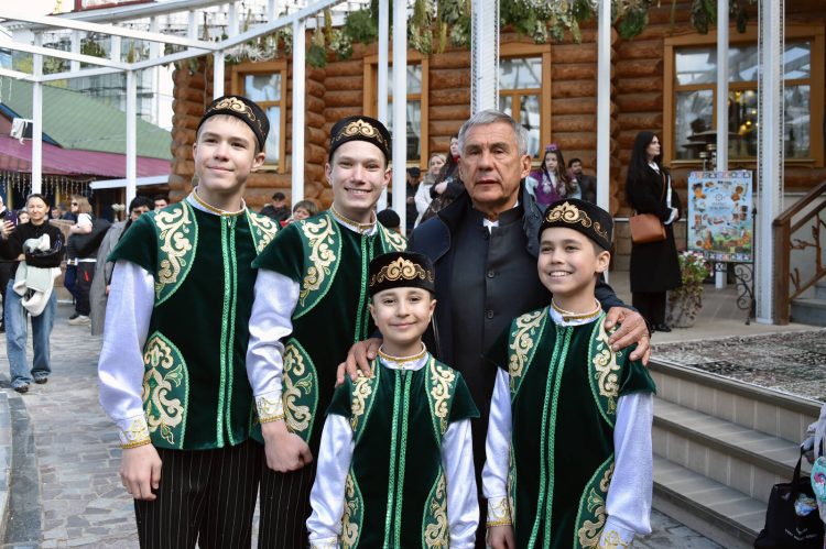 Минниханов посетил национальный комплекс «Туган Авылым»