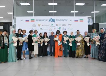 Минниханов встретился с представителями международных женских организаций