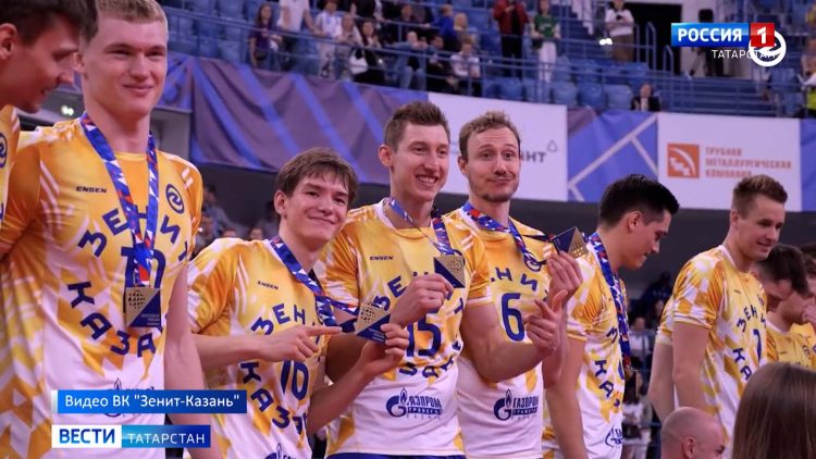 Татарстанские волонтеры подготовили для детей из новых регионов подарки ручной работы