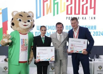 Загитовой и Поветкину вручили сертификаты послов Игр БРИКС