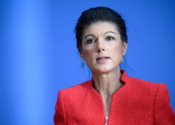 Вагенкнехт: мечта Зеленского окончить конфликт с РФ на условиях Киева несбыточна