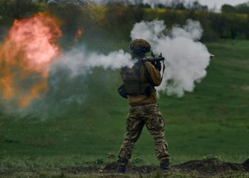 ВСУ обстреляли группу беженцев при эвакуации из Торецка, 7 человек погибли