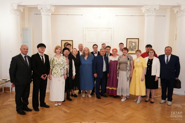 Минниханов встретился с активом русского национально-культурного объединения Татарстана