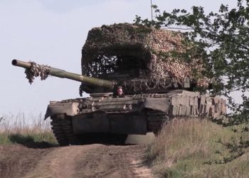 Рогов: российская армия наступает восточнее села Работино