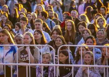 В Нижнекамске более 12 тыс. человек приняли участие в праздновании Дня молодежи