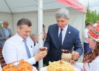 Шайхутдинов поприветствовал гостей верхнеуслонского Сабантуя от имени Минниханова