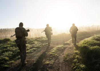 Guardian: призывники чувствуют себя на Украине, как в ловушке