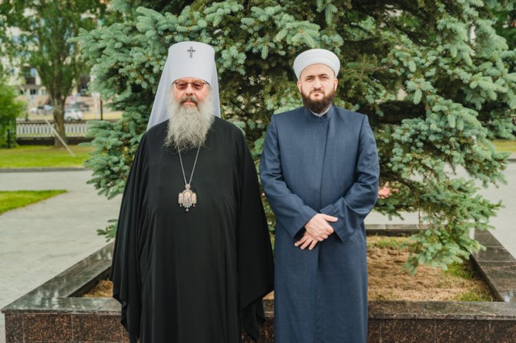 Муфтий и Митрополит Татарстана осудили теракты в Севастополе и Дагестане