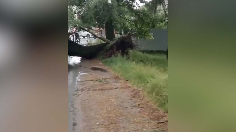 В Зеленодольске прошел град