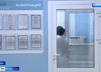 В Казани восемь человек находятся в реанимации после отравления салатом