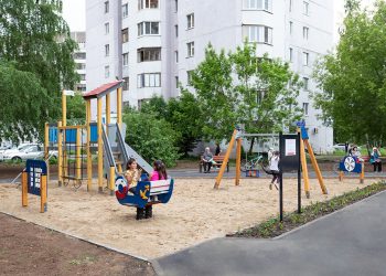 В Казани завершили благоустройство первой придомовой территории в этом году по программе «Наш двор»