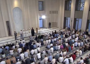 Минниханов принял участие в праздничном намазе по случаю Курбан-байрама