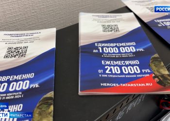 Альберт Бикмуллин, спасший девочку, которую отец выкинул в окно, подписал контракт с Минобороны РФ