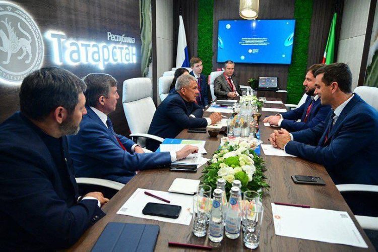 Минниханов встретился с гендиректором ООО «Сен-Гобен Строительная Продукция Рус»