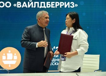 Минниханов подписал соглашение о сотрудничестве с Бакальчук