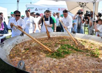 На Всероссийском Сабантуе установили рекорд по приготовлению «Азу по-татарски»