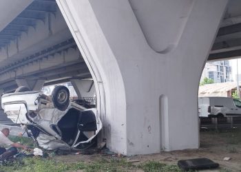 Двое мужчин находятся в реанимации после ДТП с «перевертышем» в Казани