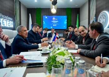 Минниханов встретился с Министром торговли и промышленности Египта