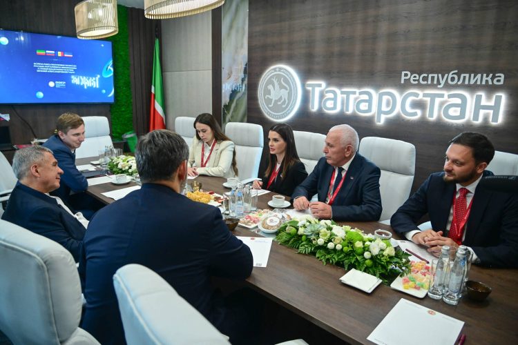 Минниханов встретился с Главой Гагаузии Евгенией Гуцул